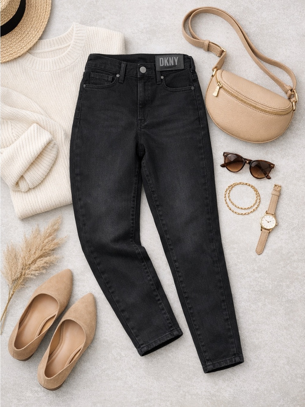 NWT DKNY Jeans Classic Slim Fit Tapered Leg Jeans Size 4x34